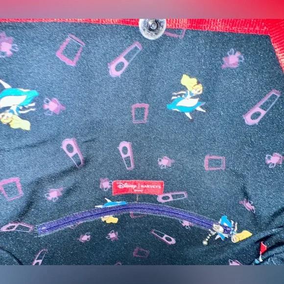 Harveys Seatbelt Bags X Disney - Queen of Hearts Foldover Purse - Picture 8 of 11